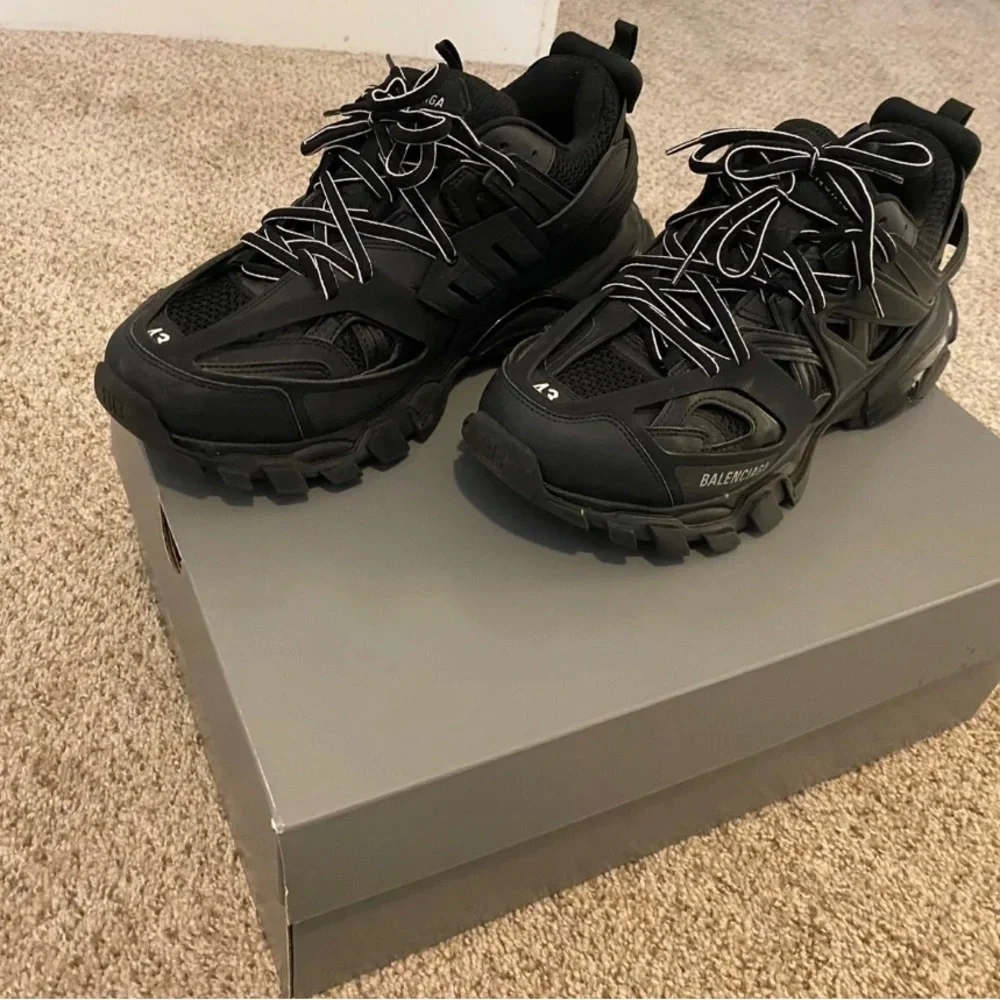 Balenciagas - Picture 3 of 4